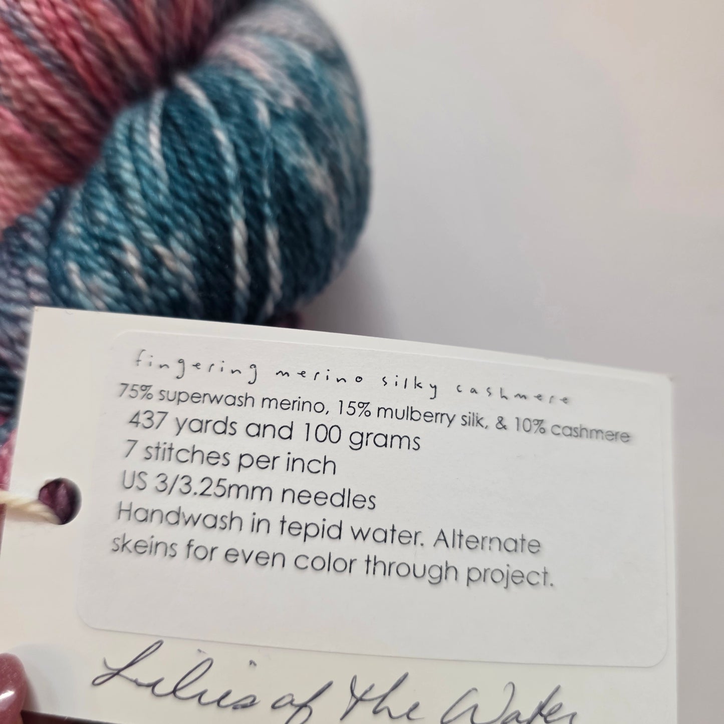 Sundara Sock , fingering merino silky cashmere sock - MCS