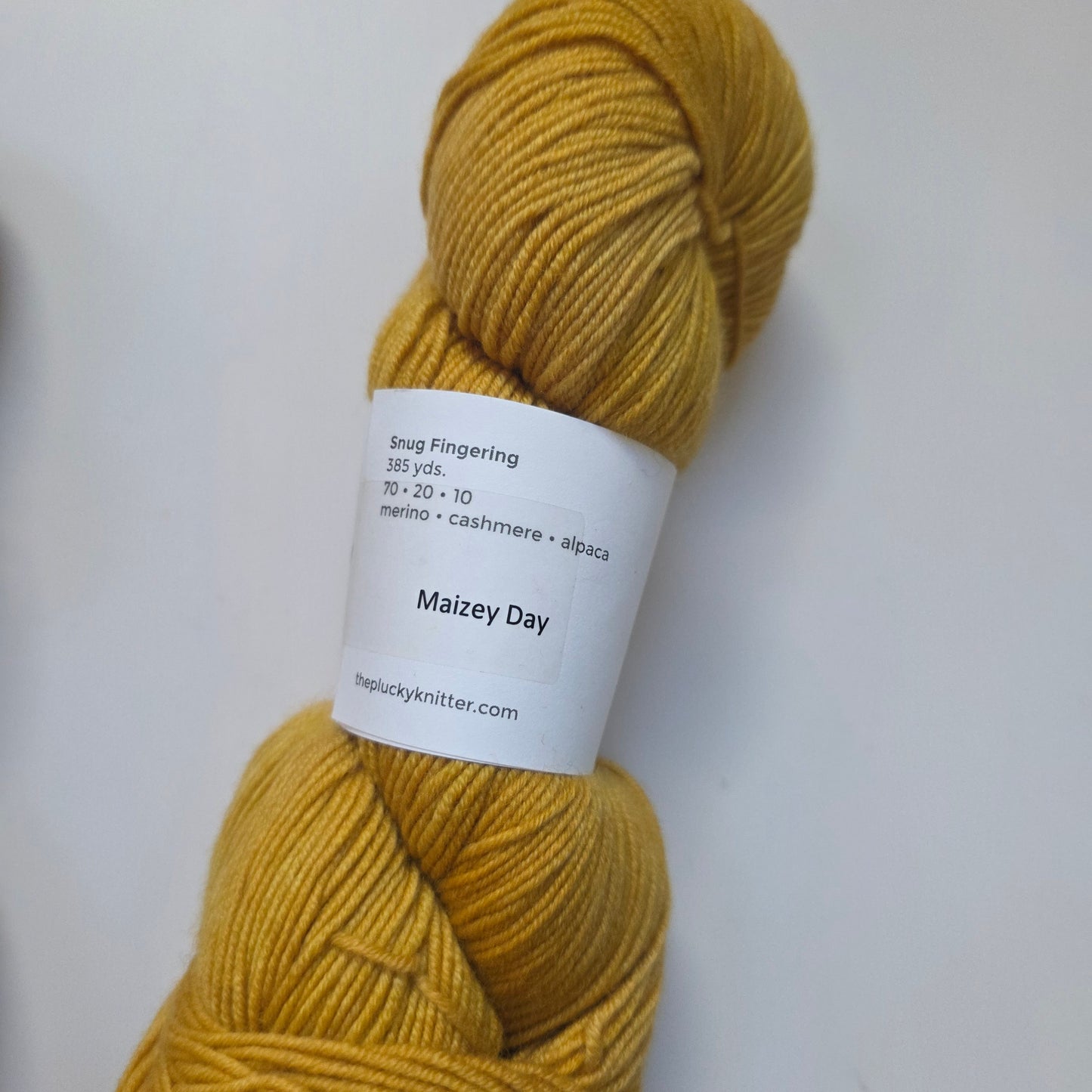 Plucky knitter Snug Fingering