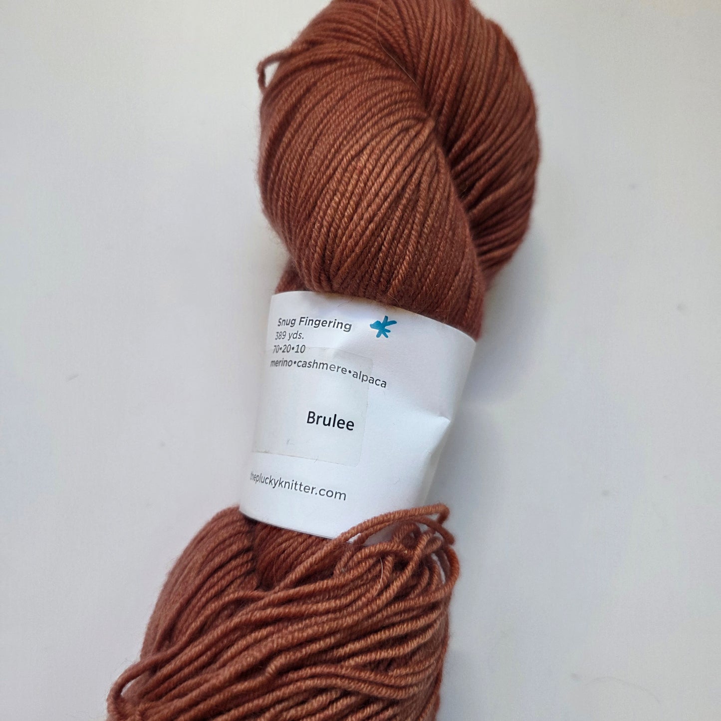 Plucky knitter Snug Fingering