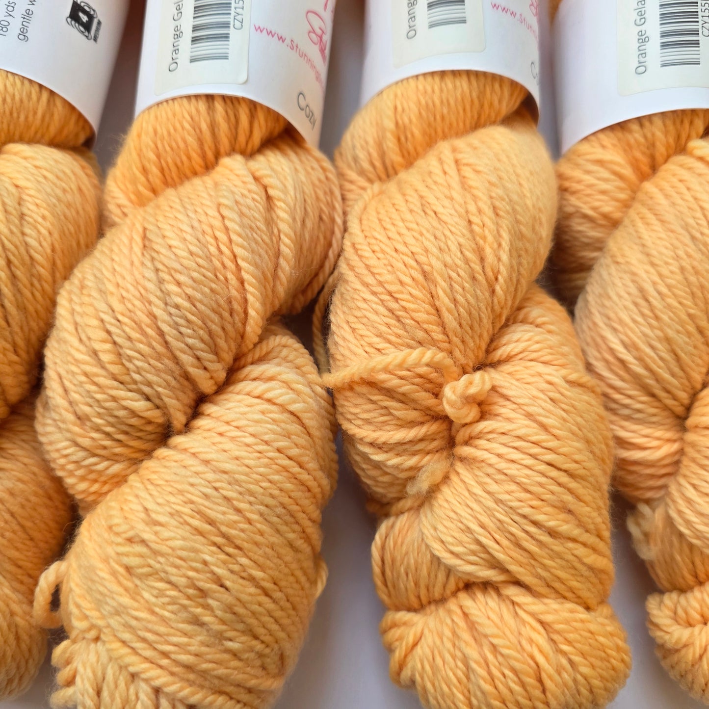 Stunning string studio Cozy aran