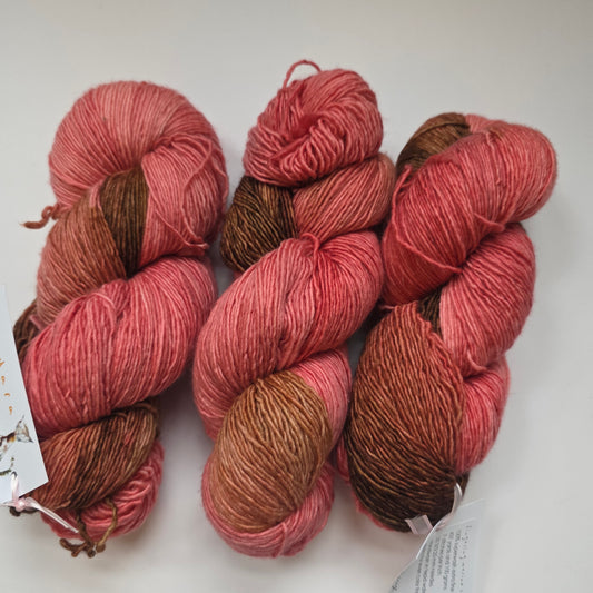 Sundara Single fingering - Cherry Blossom