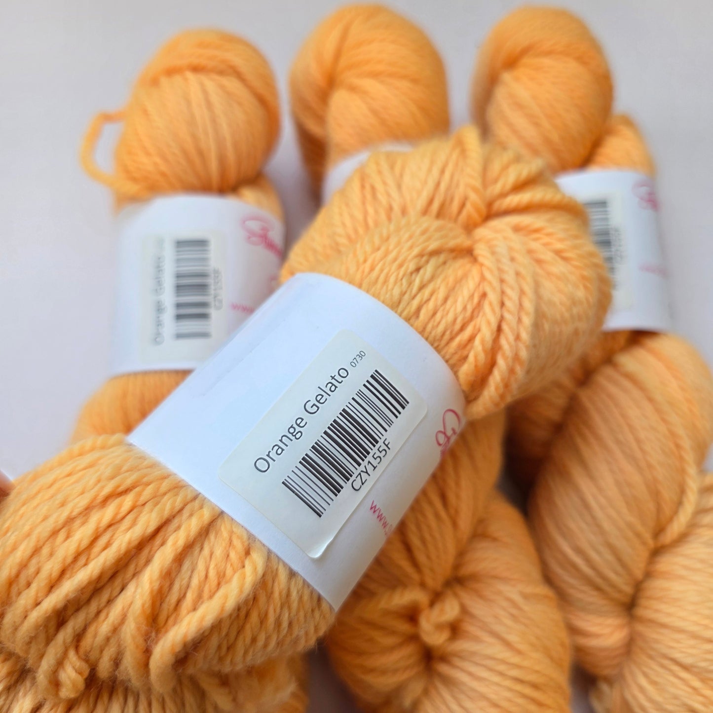Stunning string studio Cozy aran