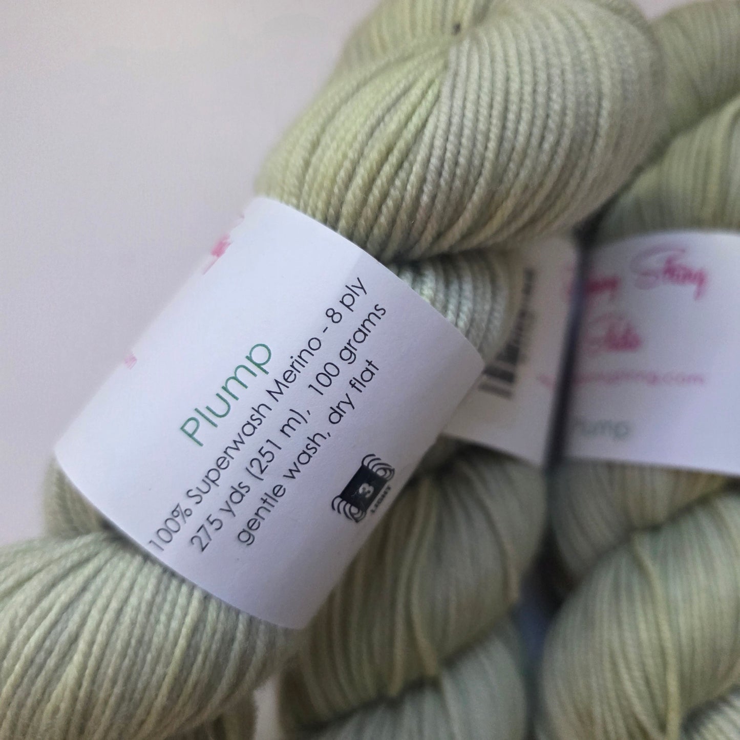 Stunning string studio Plump DK