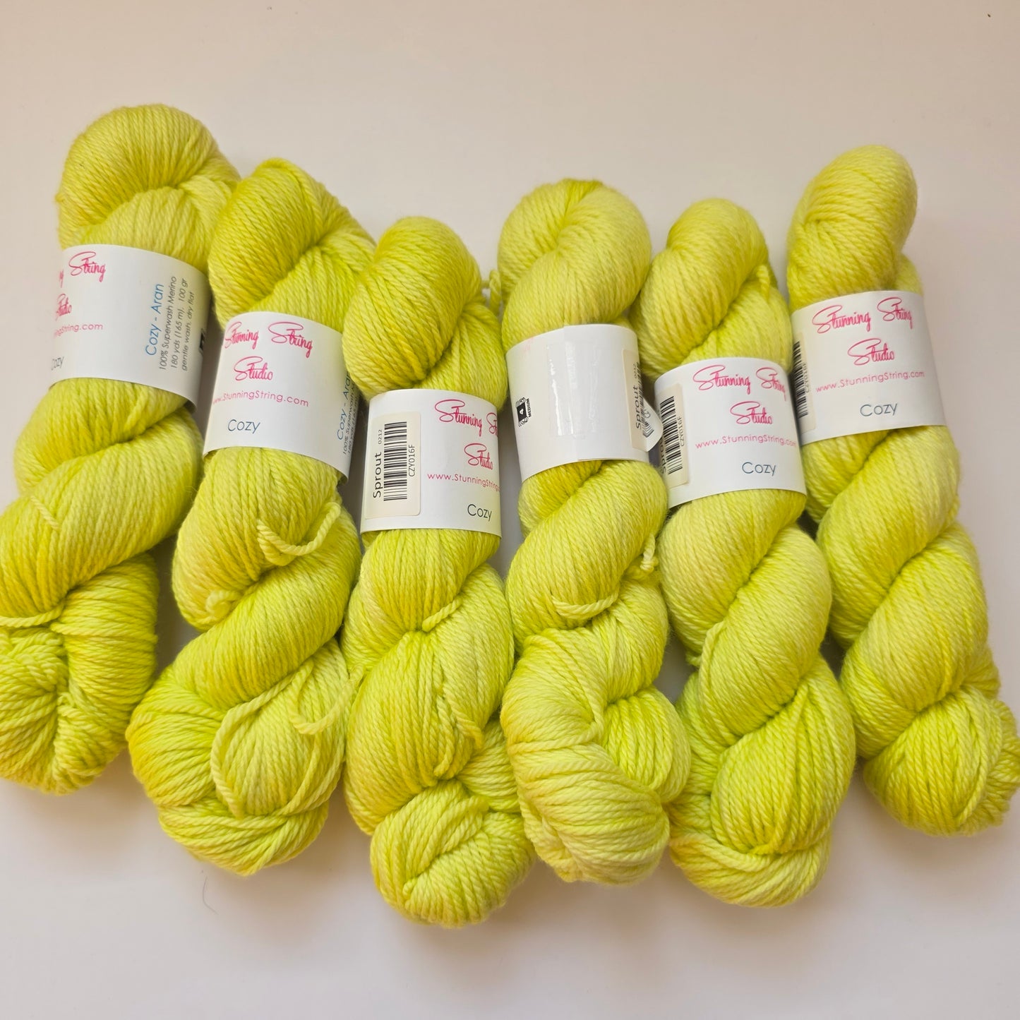Stunning string studio Cozy aran