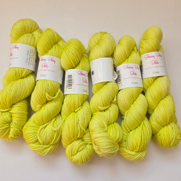 Stunning string studio Cozy aran