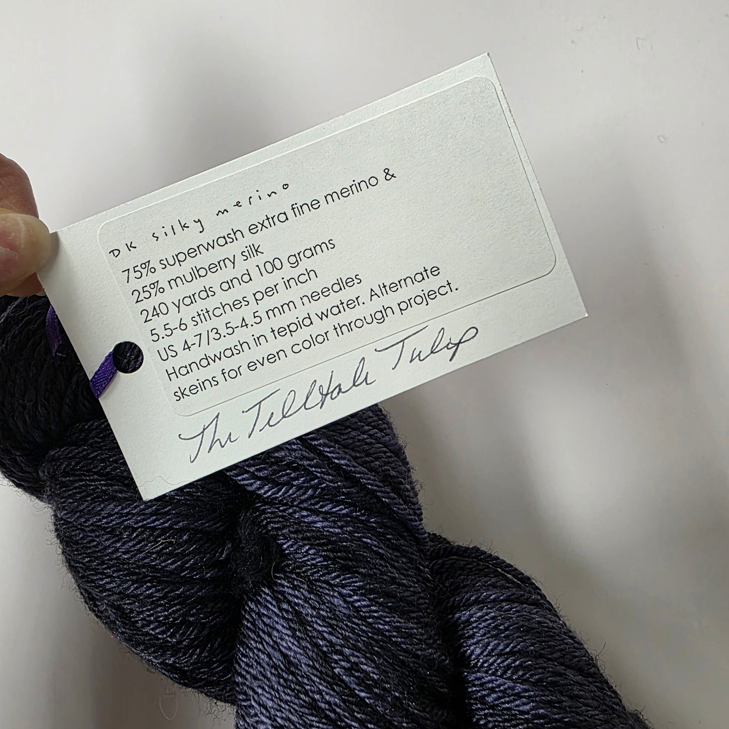 Sundara DK Silky Merino - telltale tulip